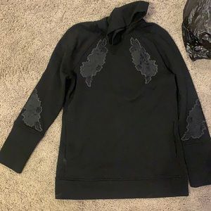 Lululemon sweatshirt size 6 great condition